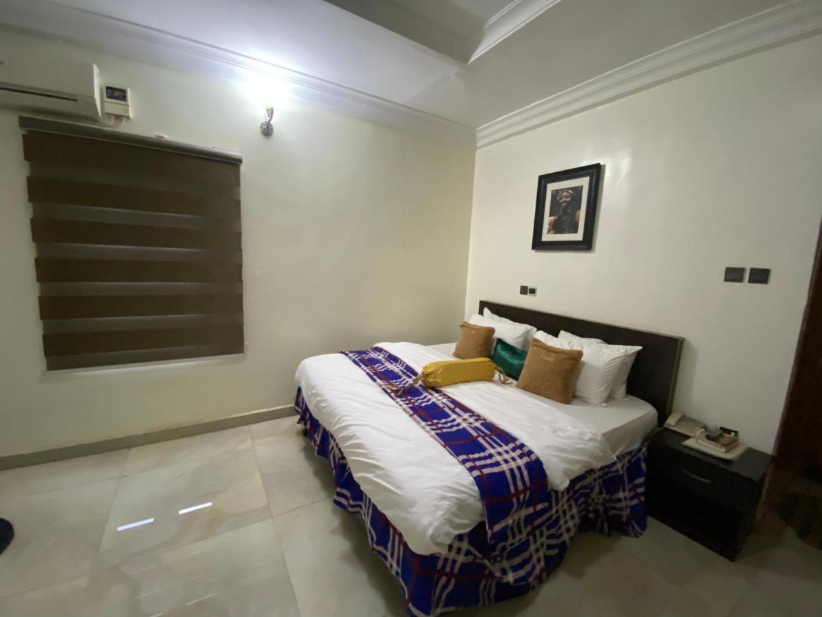 Nue-Crest Hotels & Suites Энугу Экстерьер фото